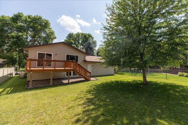 619 Chalet Drive NW, Rochester, MN 55901