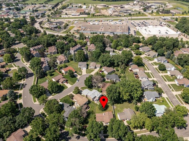 619 Chalet Drive NW, Rochester, MN 55901