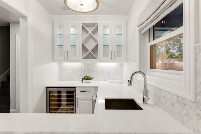 7363 Meadow Oaks Drive, Dallas, TX 75230