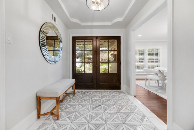 7363 Meadow Oaks Drive, Dallas, TX 75230