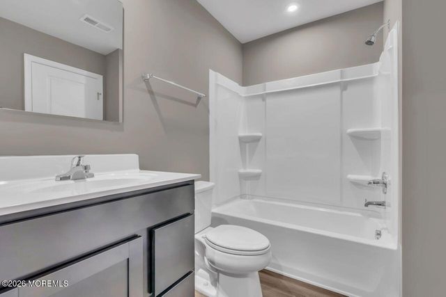 1 L Wendowski Street, Edgewater Park, NJ 08010