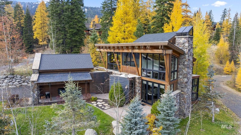 16 Steelhead Court, Donnelly, ID 83615 photo 2