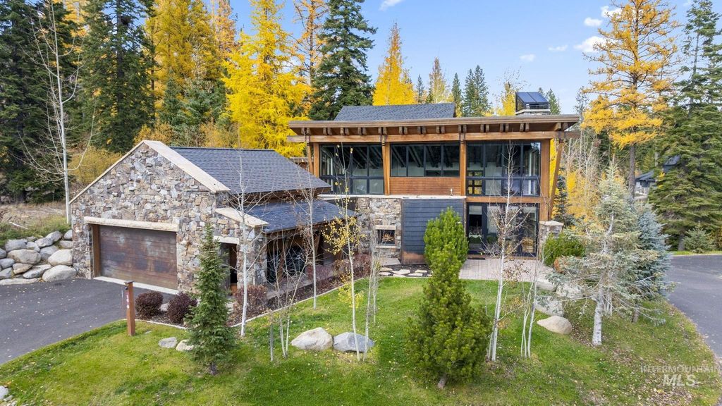 16 Steelhead Court, Donnelly, ID 83615 photo 3