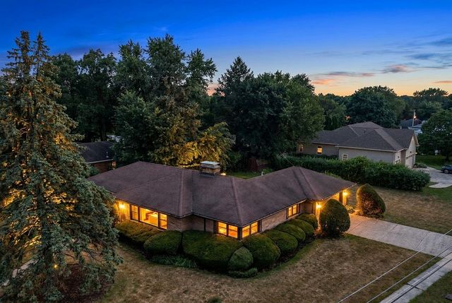 254 Wing Park Boulevard, Elgin, IL 60123