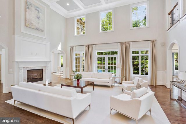 6700 LUPINE LN, Mclean, VA 22101