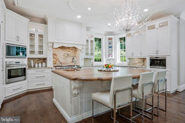 6700 LUPINE LN, Mclean, VA 22101