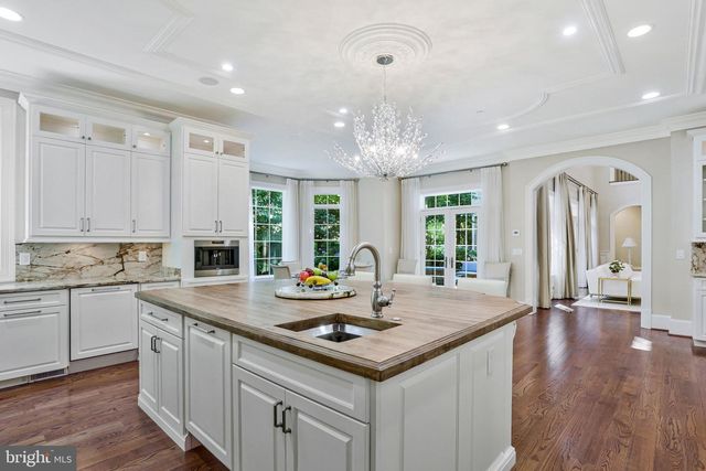 6700 LUPINE LN, Mclean, VA 22101