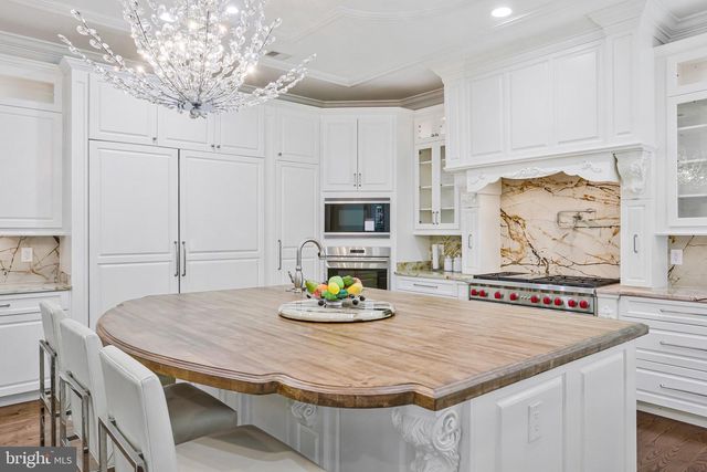 6700 LUPINE LN, Mclean, VA 22101