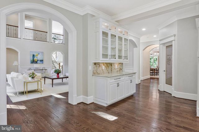 6700 LUPINE LN, Mclean, VA 22101