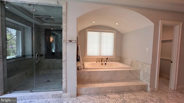 6700 LUPINE LN, Mclean, VA 22101