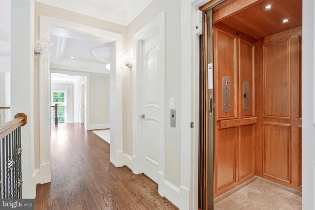 6700 LUPINE LN, Mclean, VA 22101