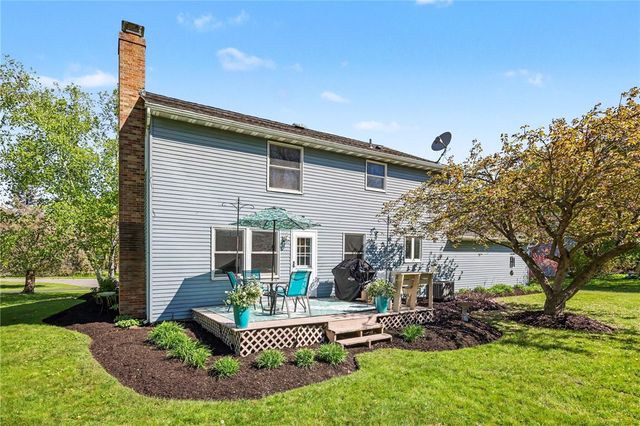 29 Camborne Circle, Perinton, NY 14450