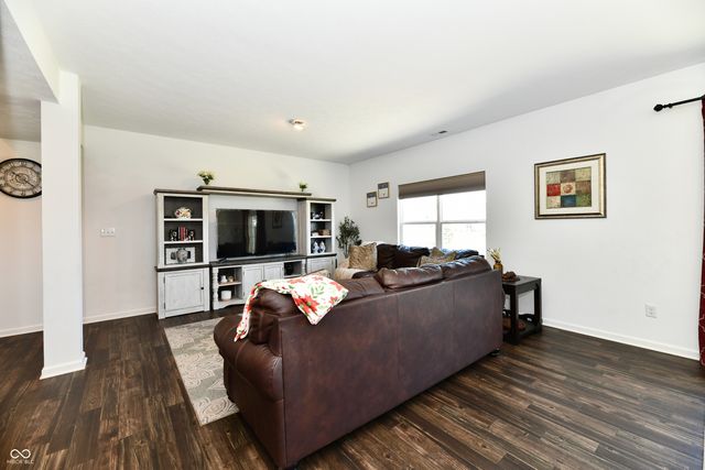 10118 Falls Canyon Lane, Indianapolis, IN 46229