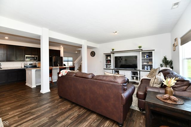 10118 Falls Canyon Lane, Indianapolis, IN 46229