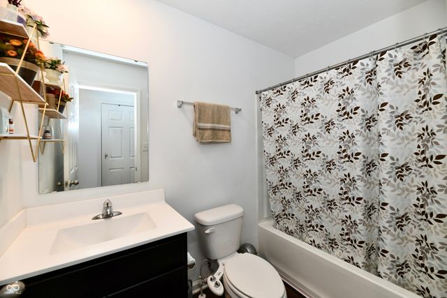 10118 Falls Canyon Lane, Indianapolis, IN 46229