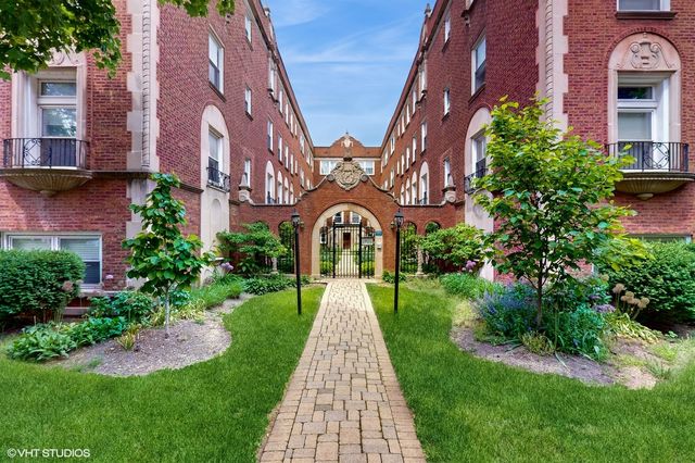 1546 W Sherwin Avenue 2N, Chicago, IL 60626
