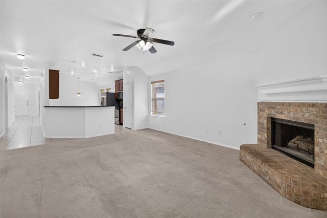 5916 Crestview Drive, Grand Prairie, TX 75052
