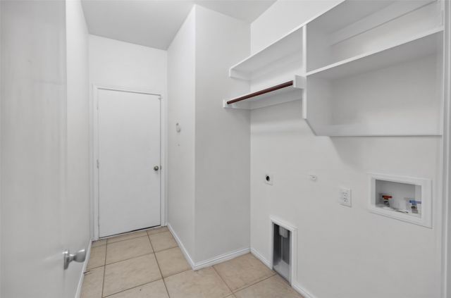 5916 Crestview Drive, Grand Prairie, TX 75052