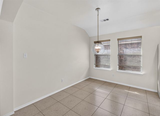 5916 Crestview Drive, Grand Prairie, TX 75052