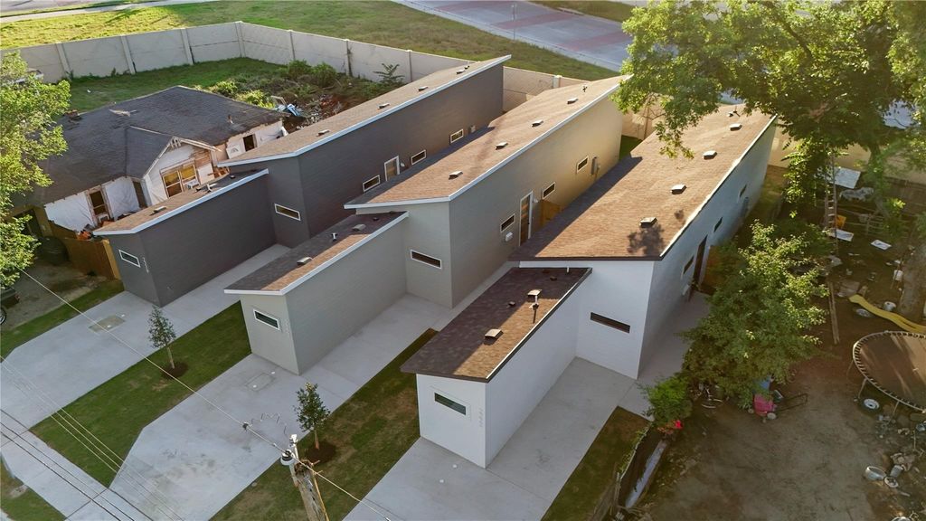 2221 Hooper Street, Dallas, TX 75215