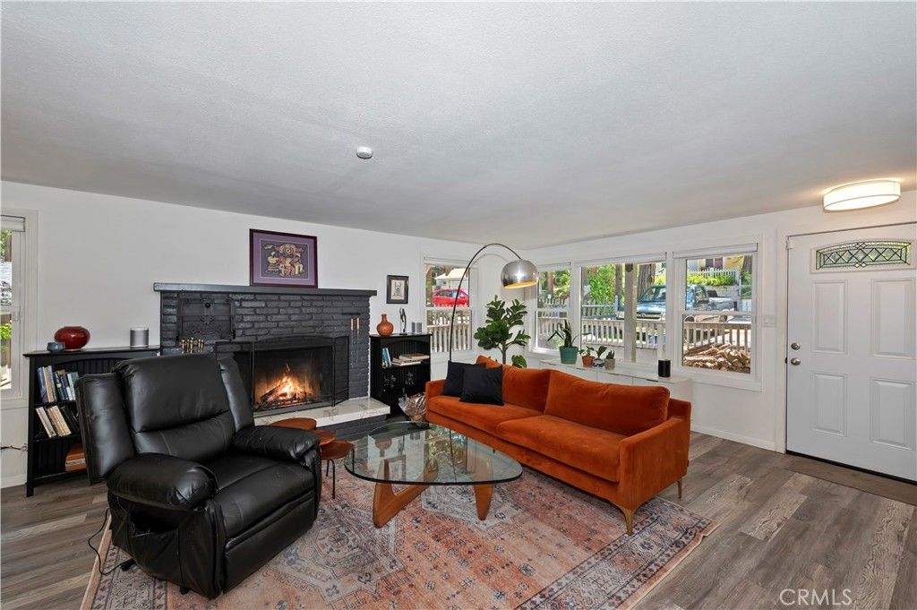 Image 3 of property listing at 23916 Pioneer Camp, Crestline, CA 92325