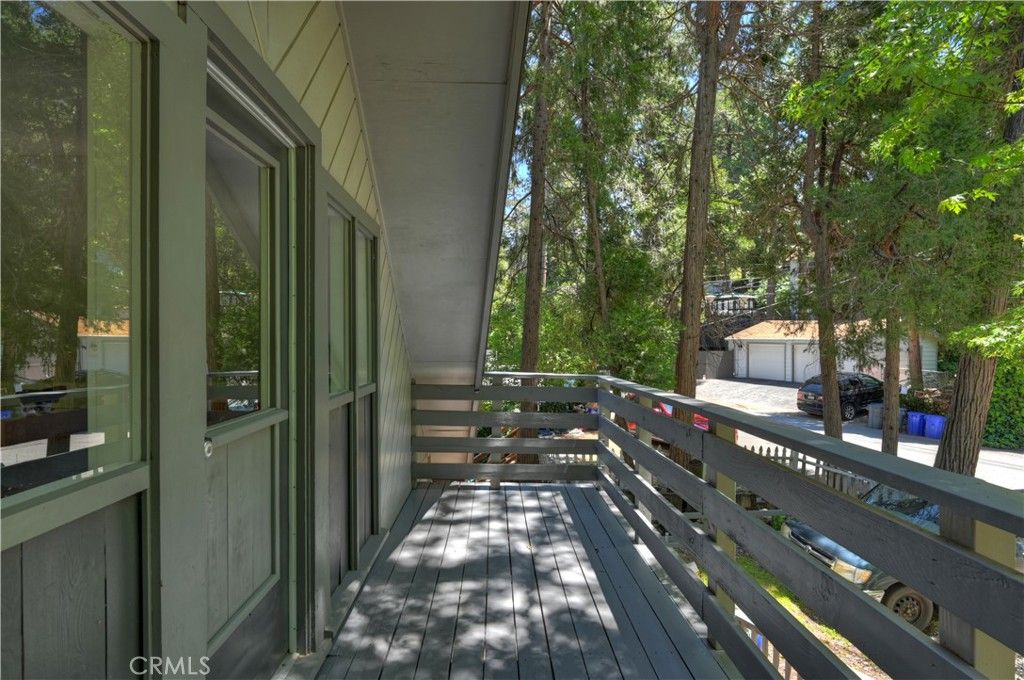 Image 33 of property listing at 23916 Pioneer Camp, Crestline, CA 92325