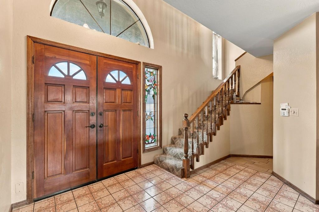 Image 7 of property listing at 662 S Boyd, Kerman, CA 93630