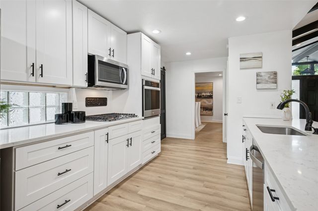 912 Glen Oaks Blvd, Dallas, TX 75232