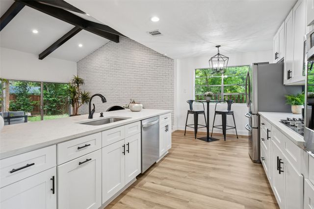 912 Glen Oaks Blvd, Dallas, TX 75232