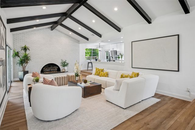 912 Glen Oaks Blvd, Dallas, TX 75232