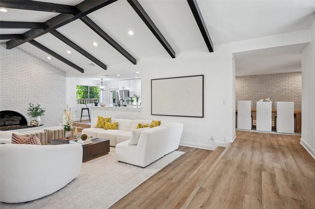 912 Glen Oaks Blvd, Dallas, TX 75232