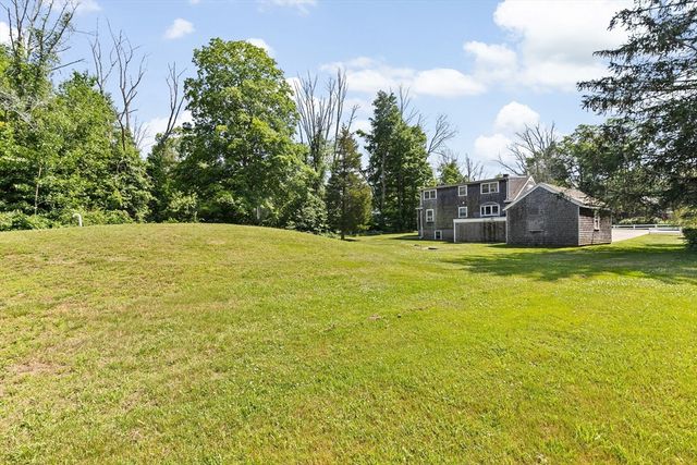 32 Plymouth Street, Middleboro, MA 02346