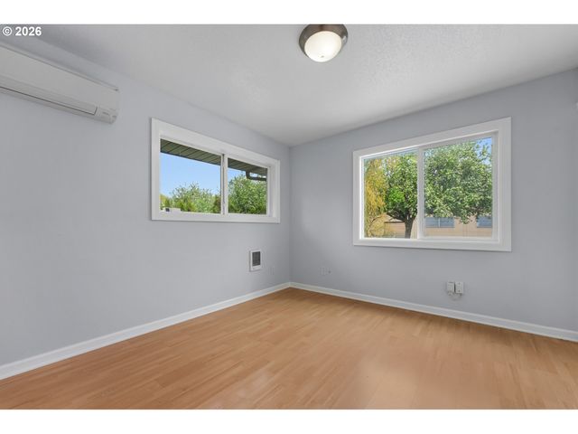 8333 Se 23RD Ave, Portland, OR 97202