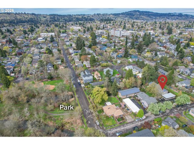 8333 Se 23RD Ave, Portland, OR 97202