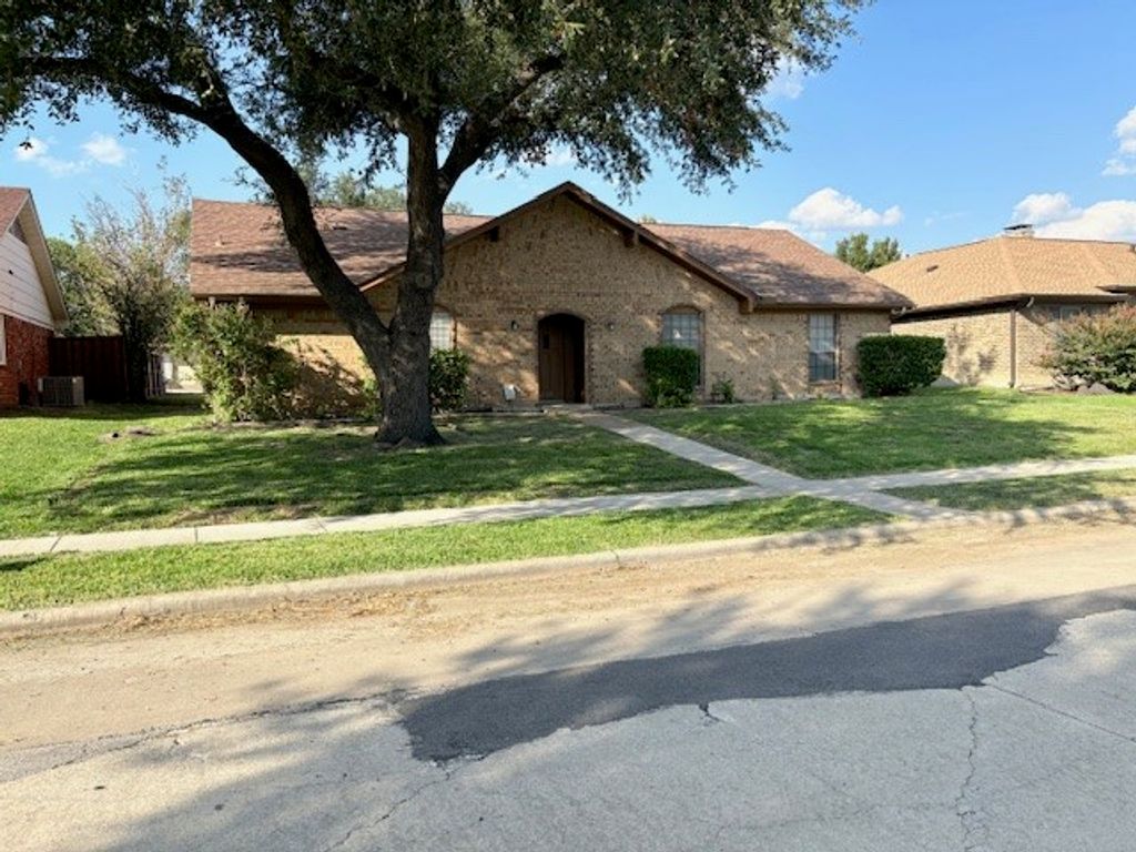 2133 EL DORADO Way, Carrollton, TX 75006