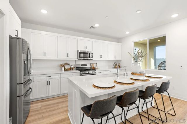 316 CANTER COURT, Fallbrook, CA 92028