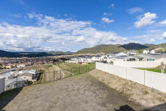 316 CANTER COURT, Fallbrook, CA 92028