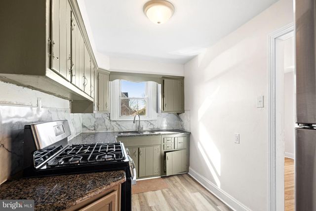 226 WYNNEWOOD AVE, Lansdowne, PA 19050