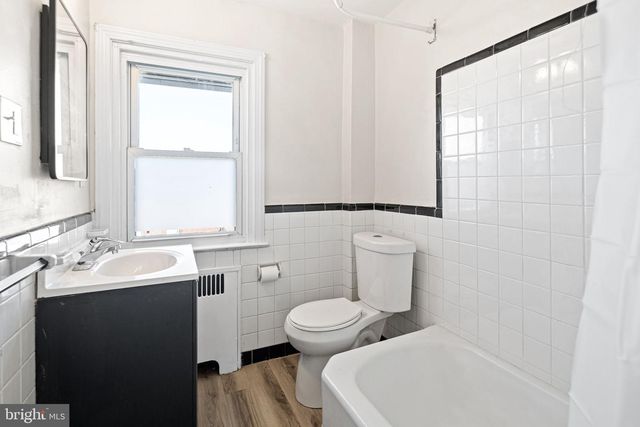 226 WYNNEWOOD AVE, Lansdowne, PA 19050