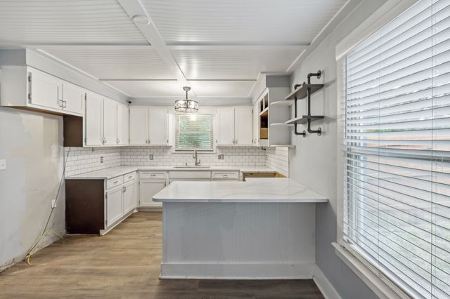707 Darrow Dr, Pleasant View, TN 37146