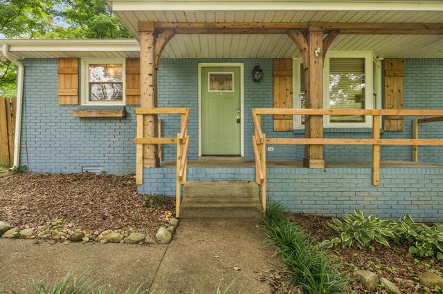 707 Darrow Dr, Pleasant View, TN 37146