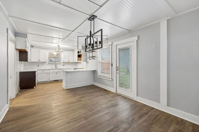 707 Darrow Dr, Pleasant View, TN 37146
