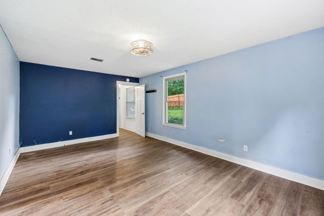 707 Darrow Dr, Pleasant View, TN 37146