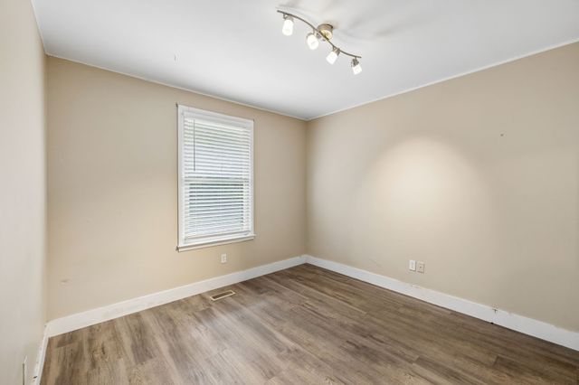 707 Darrow Dr, Pleasant View, TN 37146