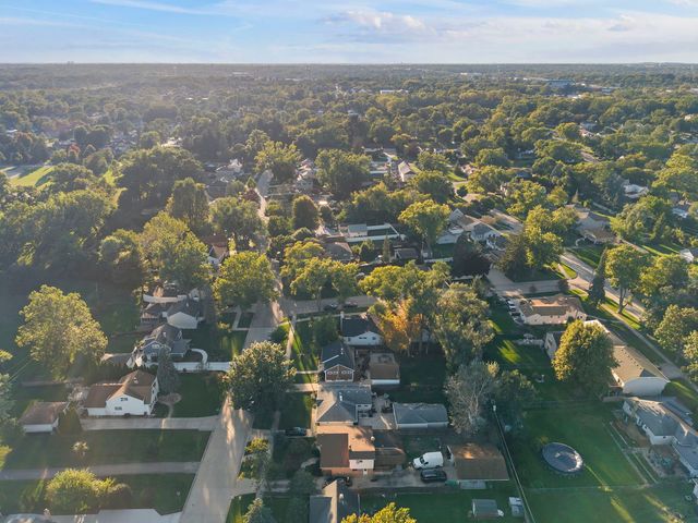 124 W Crystal Avenue, Lombard, IL 60148