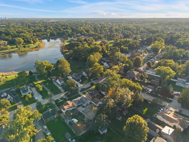 124 W Crystal Avenue, Lombard, IL 60148