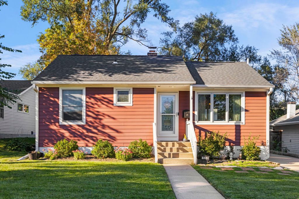 124 W Crystal Avenue, Lombard, IL 60148