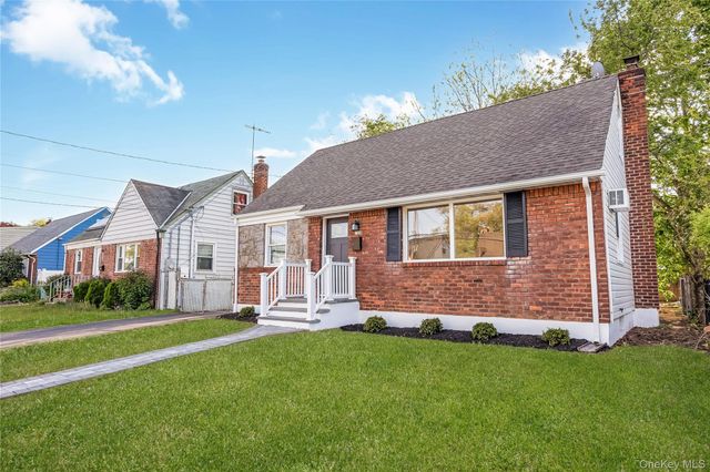 728 Martin Drive, Uniondale, NY 11553