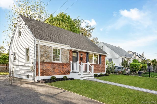 728 Martin Drive, Uniondale, NY 11553