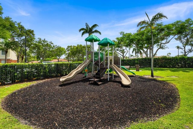 9901 Baywinds 3105, West Palm Beach, FL 33411